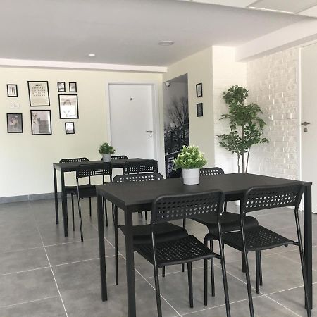 Hostel Opolska 11-19 Вроцлав Екстериор снимка
