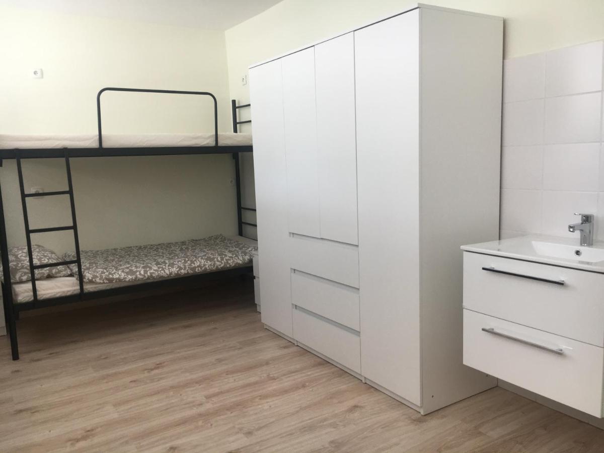 Hostel Opolska 11-19 Вроцлав Екстериор снимка