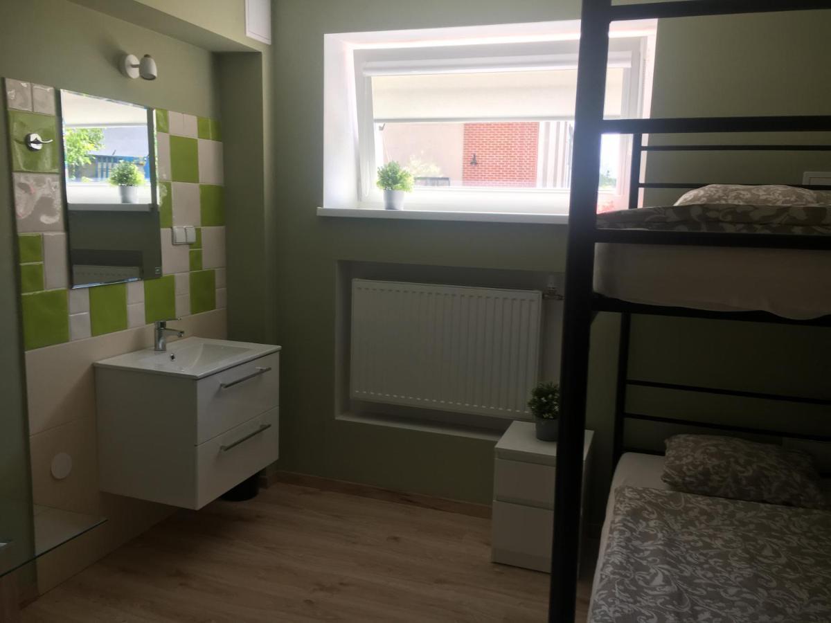 Hostel Opolska 11-19 Вроцлав Екстериор снимка