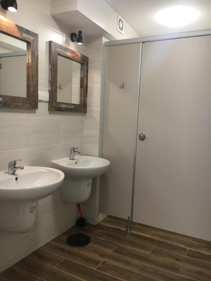 Hostel Opolska 11-19 Вроцлав Екстериор снимка