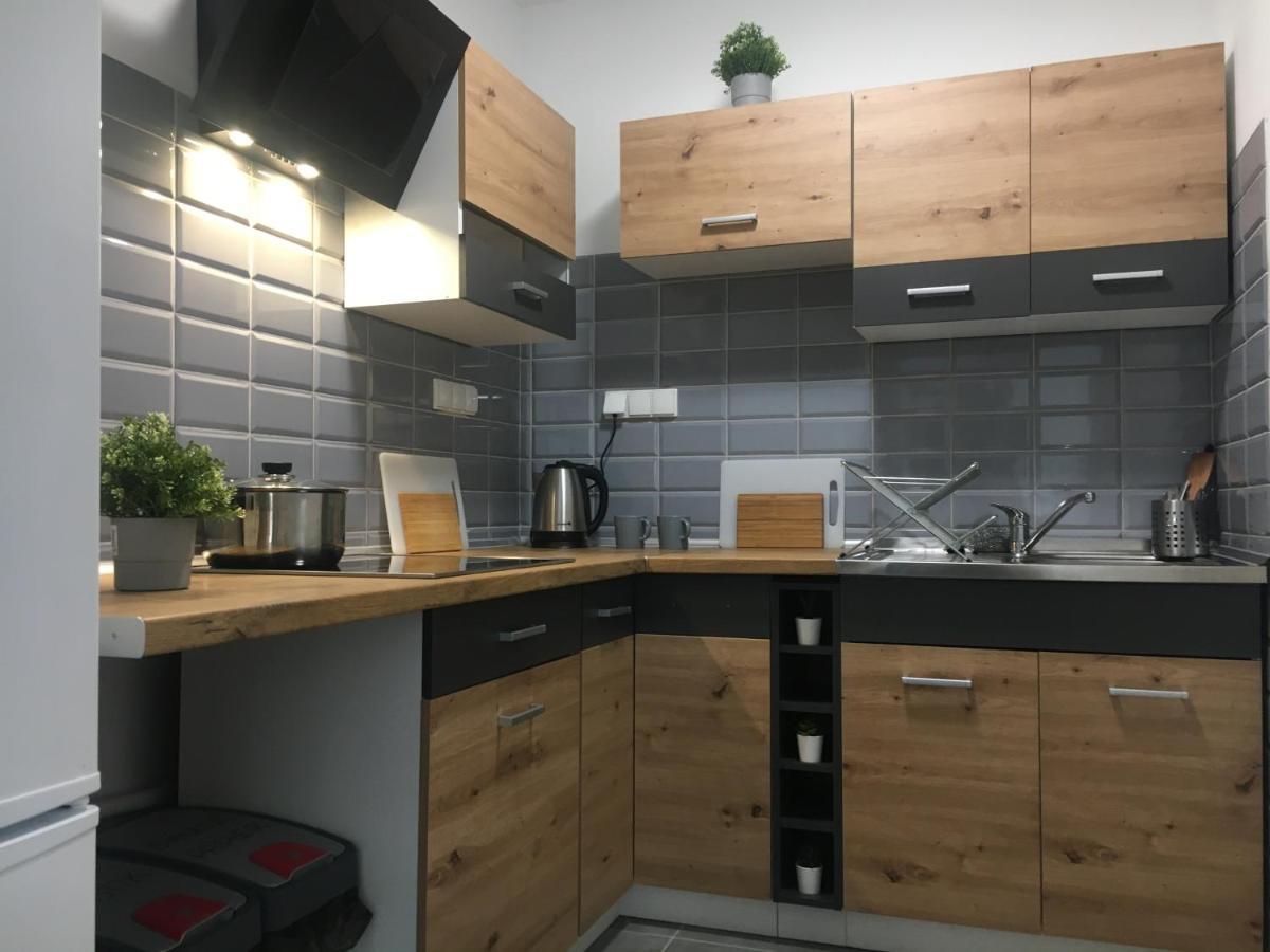 Hostel Opolska 11-19 Вроцлав Екстериор снимка